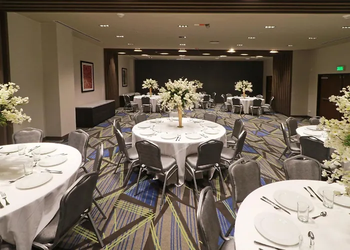Holiday Inn Express - Monterrey - Fundidora, an IHG Hotel